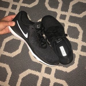 Nike Flex Supreme TR6 training shoes